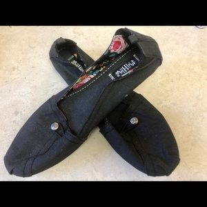 NWOT- black canvas slip ons